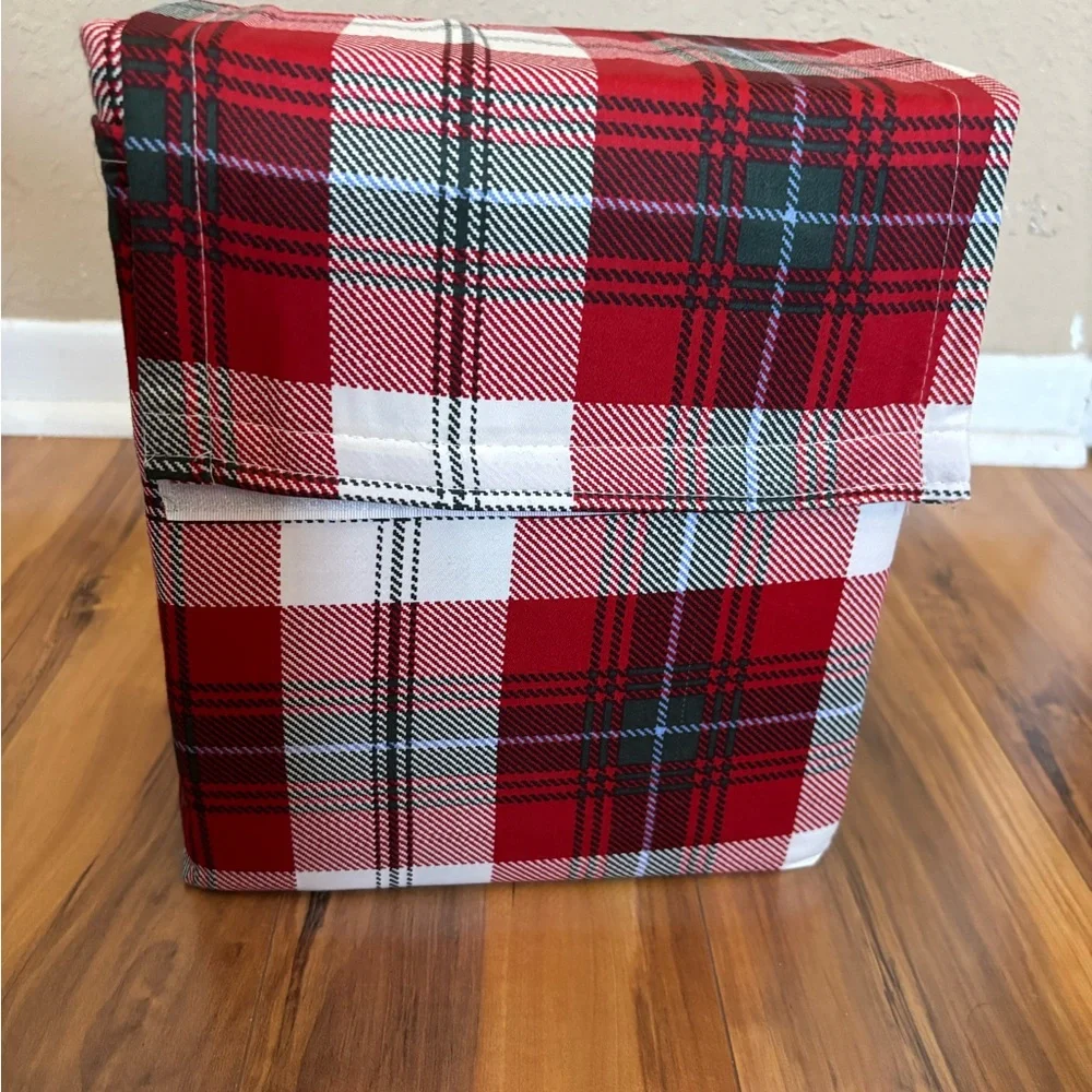 New Target Plaid queen sheet bedding  set Red, White green - Picture 3 of 4